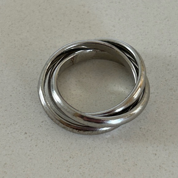 Silver Interlocked Wrap Ring by Urban Outfitters - Picture 12 of 14